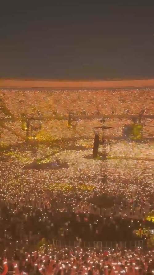 concert.mp4 screenshot